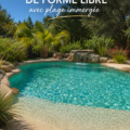 Une belle piscine de forme libre avec une plage immergée dans un jardin luxuriant