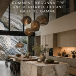 Cuisine moderne et élégante avec des matériaux haut de gamme