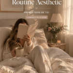 Femme lisant un livre au lit avec une tasse de thé, dans une ambiance cozy et chaleureuse.
