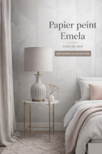 Un intérieur chaleureux avec le papier peint Emela en tons de gris, apportant une ambiance apaisante.